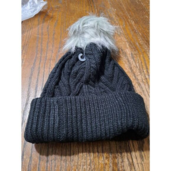 New Fabletics Black Mineral Grey Pom Beanie Hat  Cable Knit Sweater Hat NWT - Picture 4 of 4